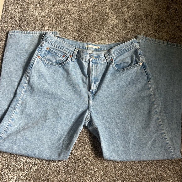 Levi's Light Blue Women's Low Pro Straight Leg Jeans - Picture 3 of 7